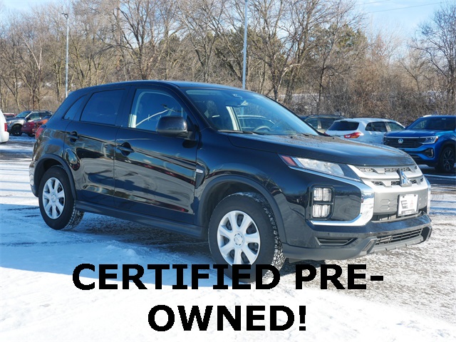 2024 Mitsubishi Outlander Base's photo