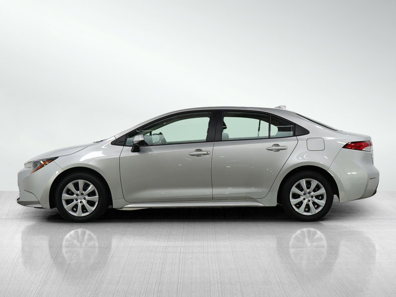 Used 2024 Toyota Corolla LE with VIN 5YFB4MDE7RP214805 for sale in Bloomington, Minnesota