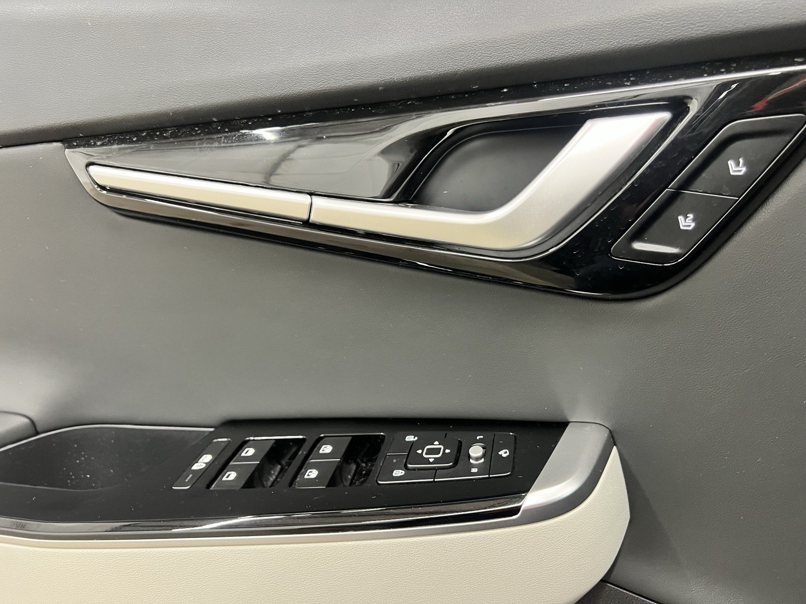 2024 Kia EV6 GT-Line photo 16