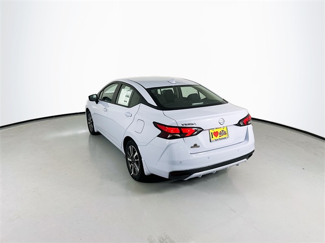 2025 Nissan Versa SV photo 5