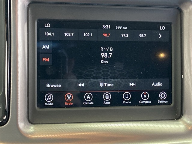 2019 Dodge Challenger SXT photo 25