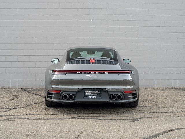 2024 Porsche 911 T 4 photo 6