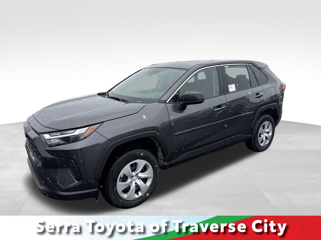 2025 Toyota RAV4 LE's photo