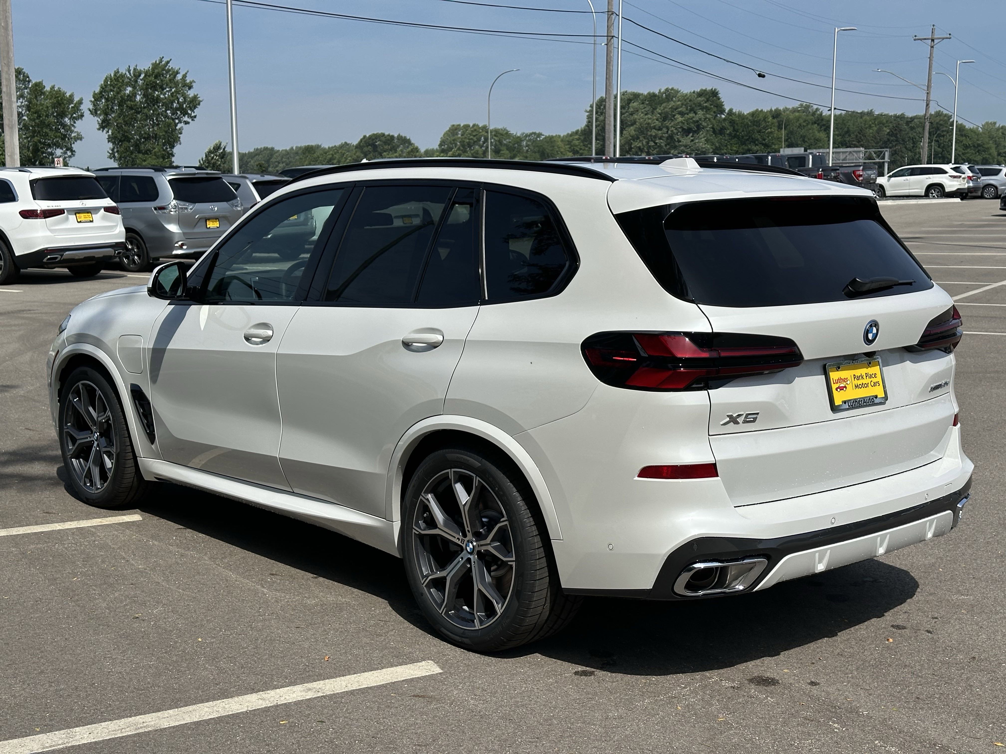 2026 Bmw X5 xDrive50e M photo 3