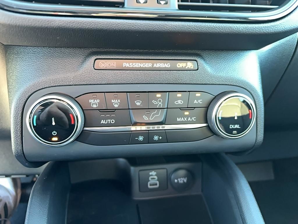2025 Ford Escape Hybrid ST-Line photo 24