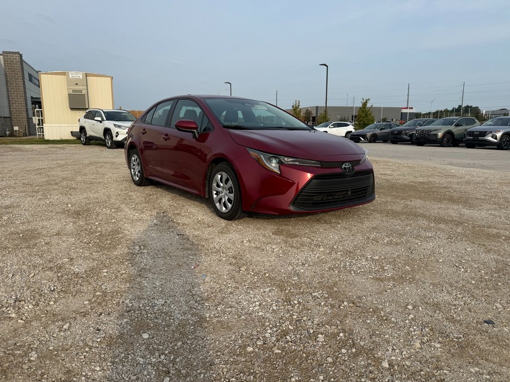 2023 Toyota Corolla LE photo 2