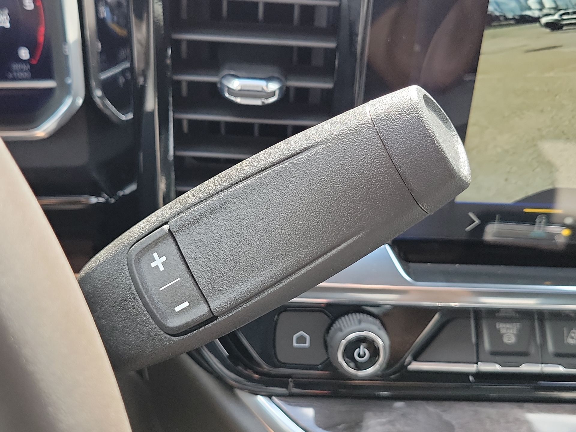 2025 Chevrolet Silverado 3500HD LTZ photo 40