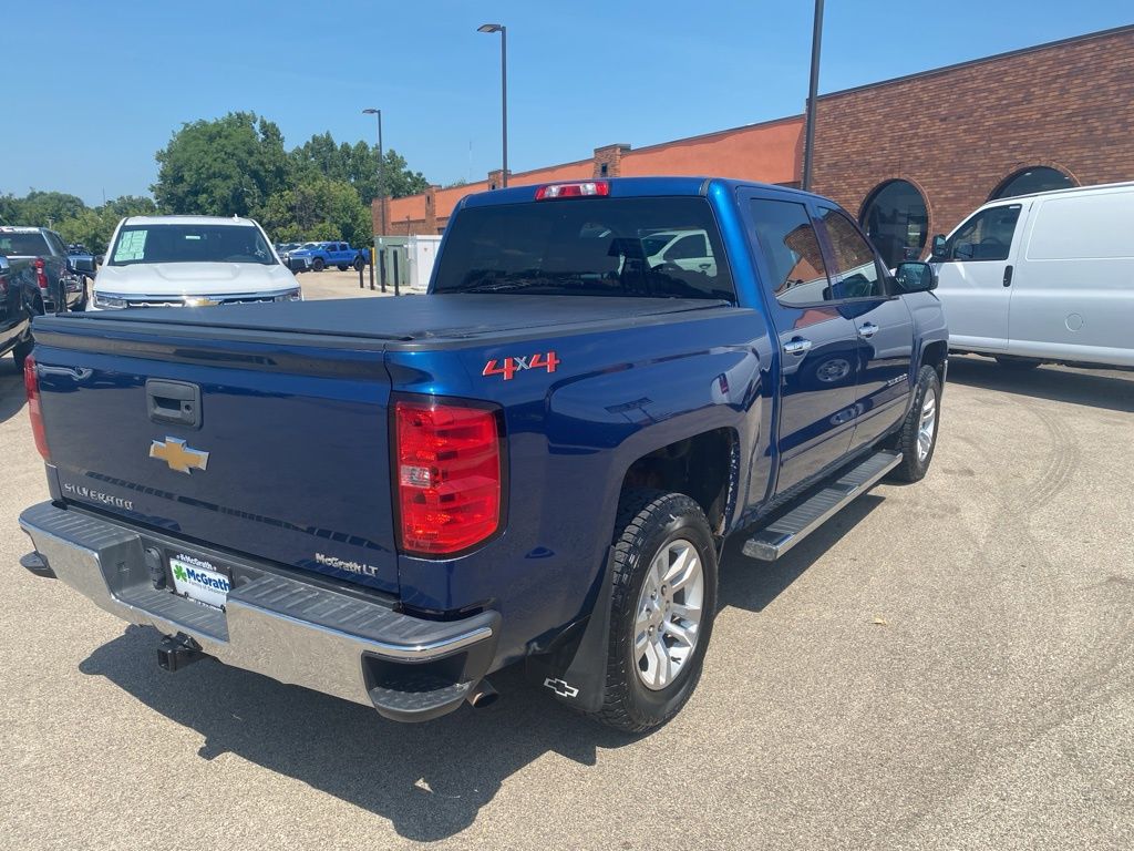 2018 Chevrolet Silverado 1500 LT photo 3