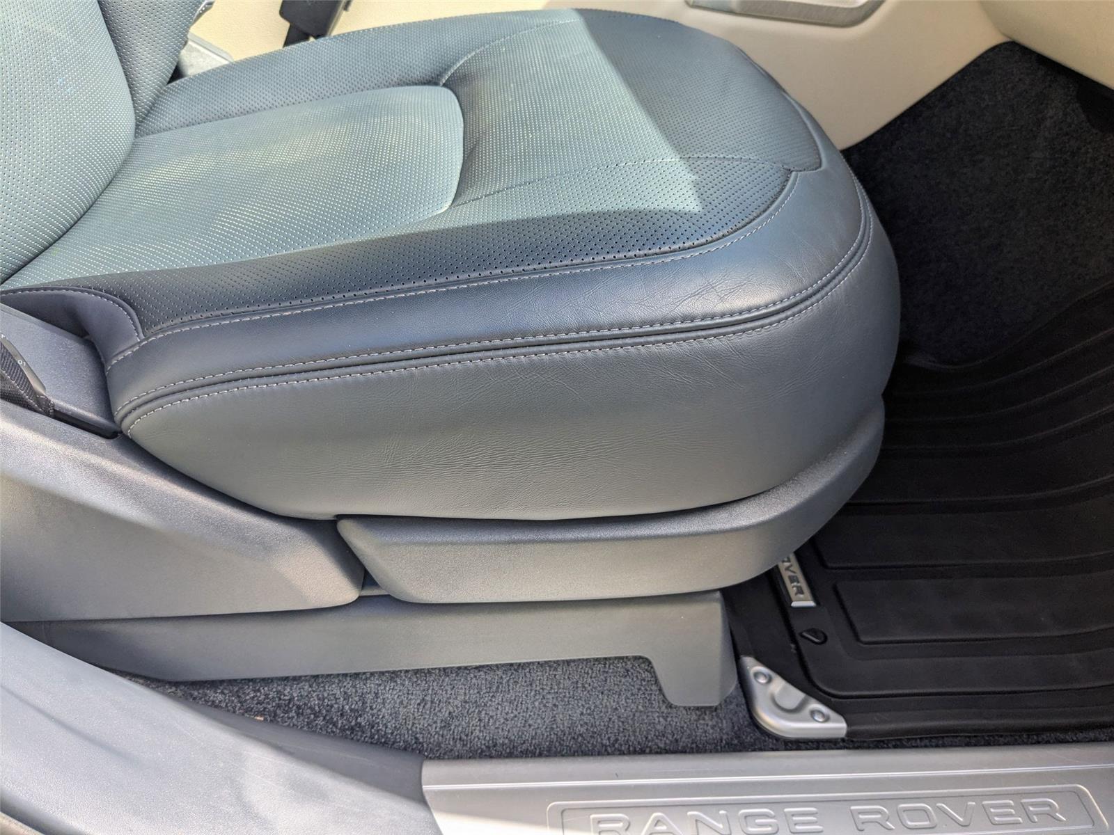 2019 Land Rover Range Rover photo 32