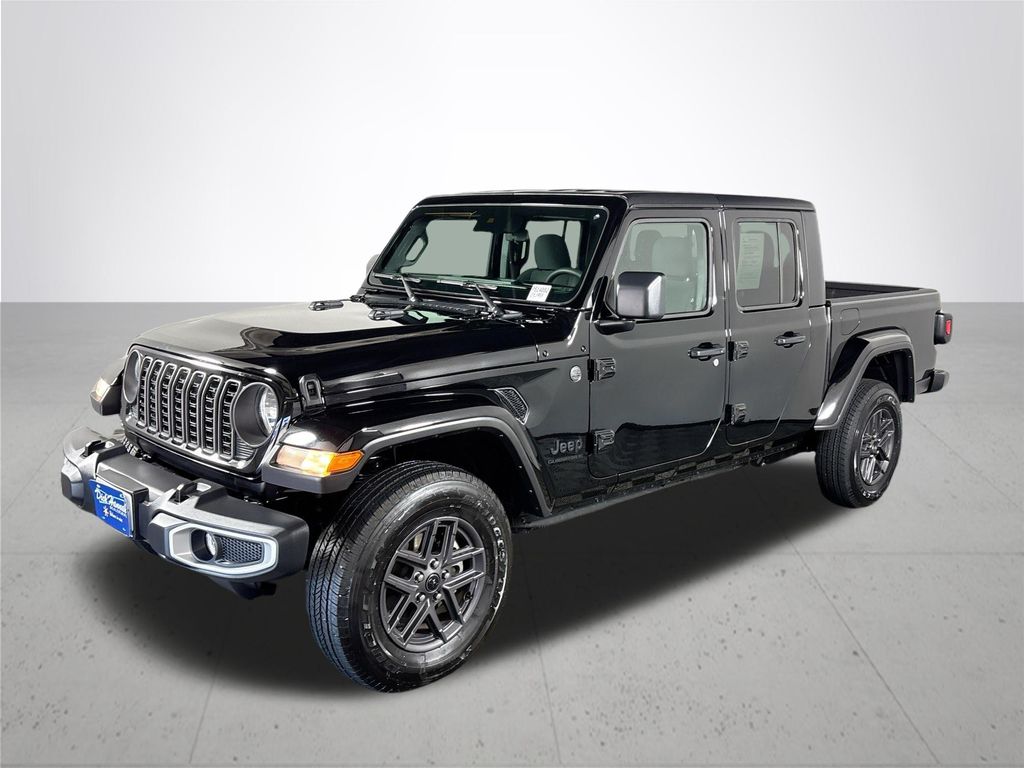 2024 Jeep Gladiator Sport photo 2