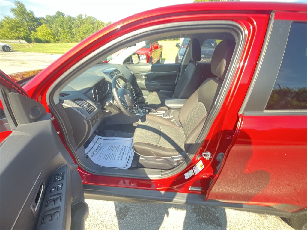 2022 Mitsubishi Outlander Sport LE photo 11