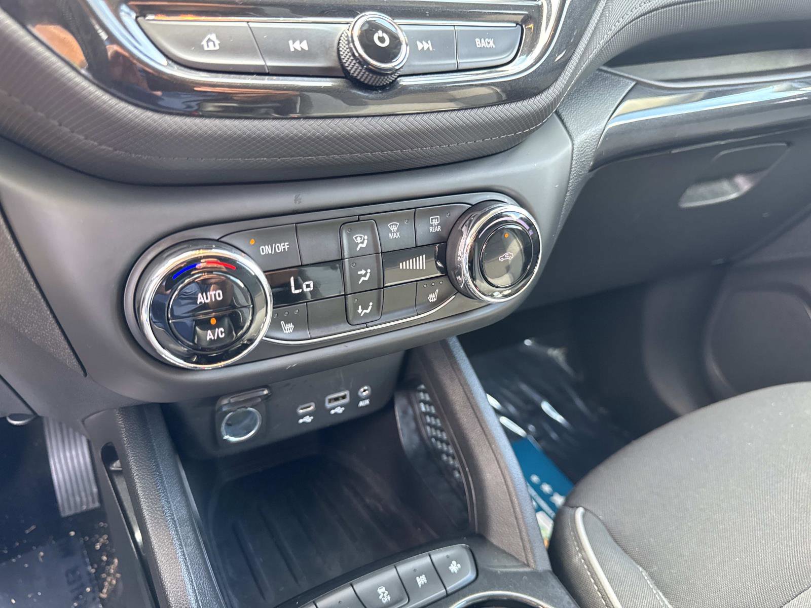 2022 Chevrolet Trailblazer LT photo 26