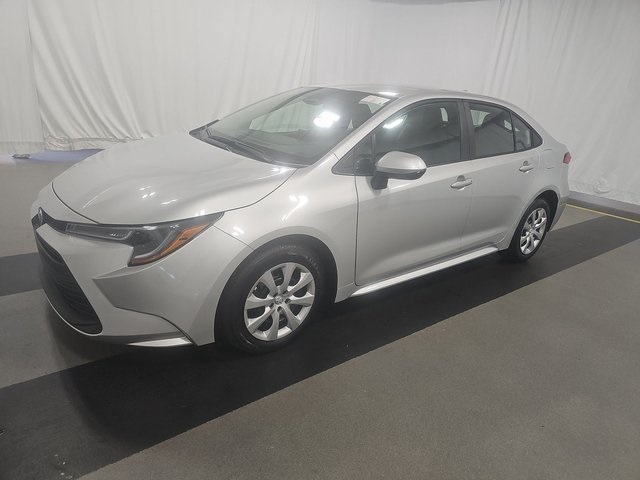 Used 2025 Toyota Corolla LE with VIN 5YFB4MDE7SP297187 for sale in Northfield, Minnesota