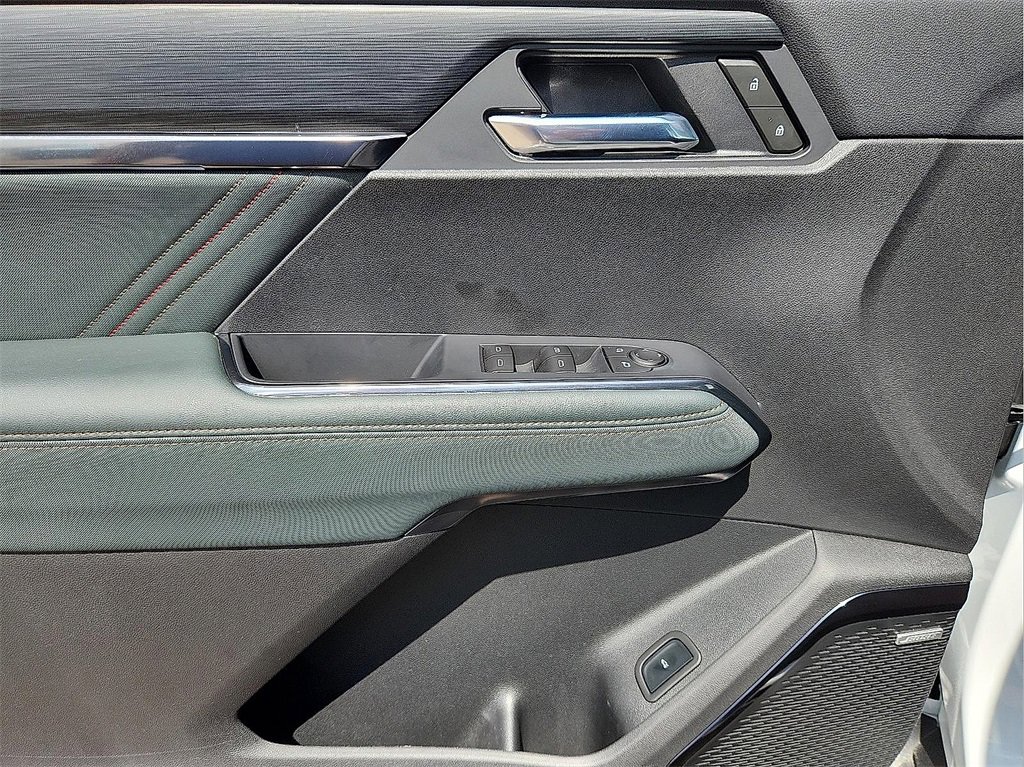 2025 Gmc Acadia AT4 photo 13