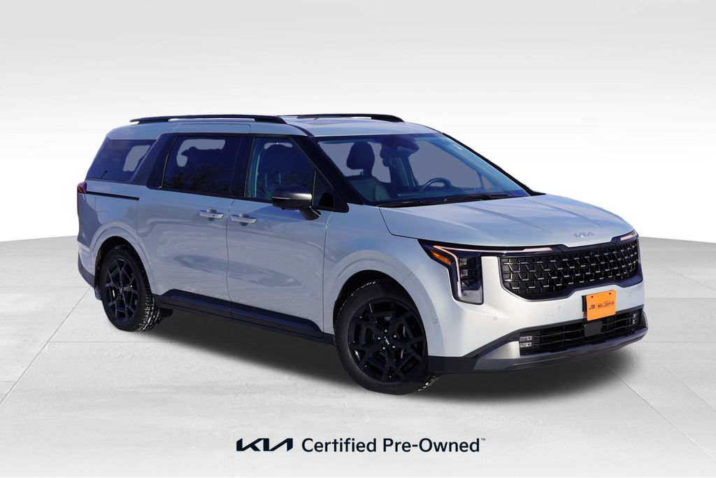 2025 Kia Carnival SX's photo