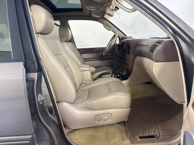 1999 Lexus LX 470 photo 4