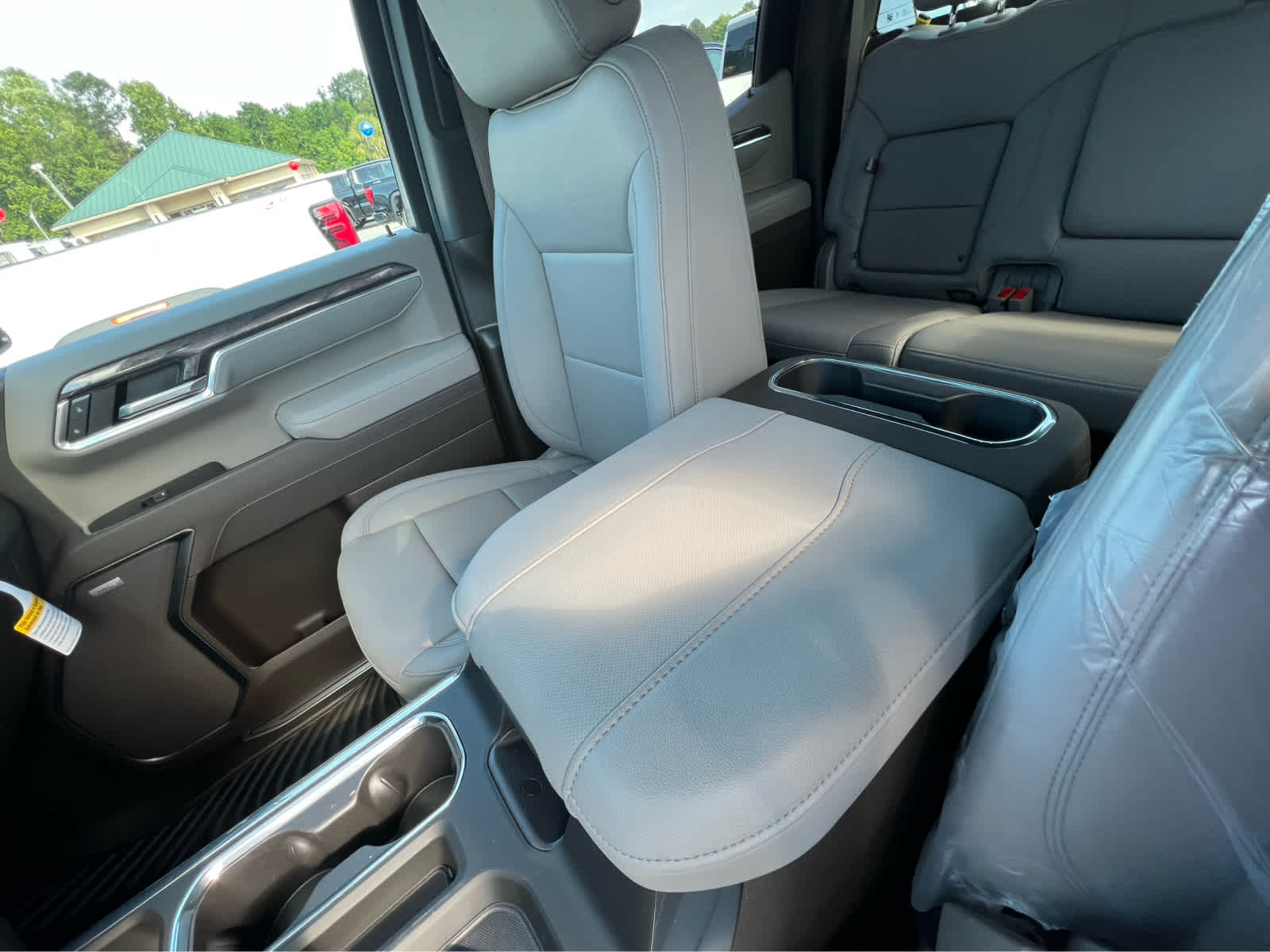 2025 Chevrolet Silverado 1500 LTZ photo 15