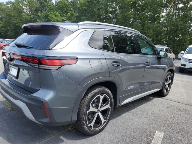 2025 Volkswagen Tiguan SE photo 2