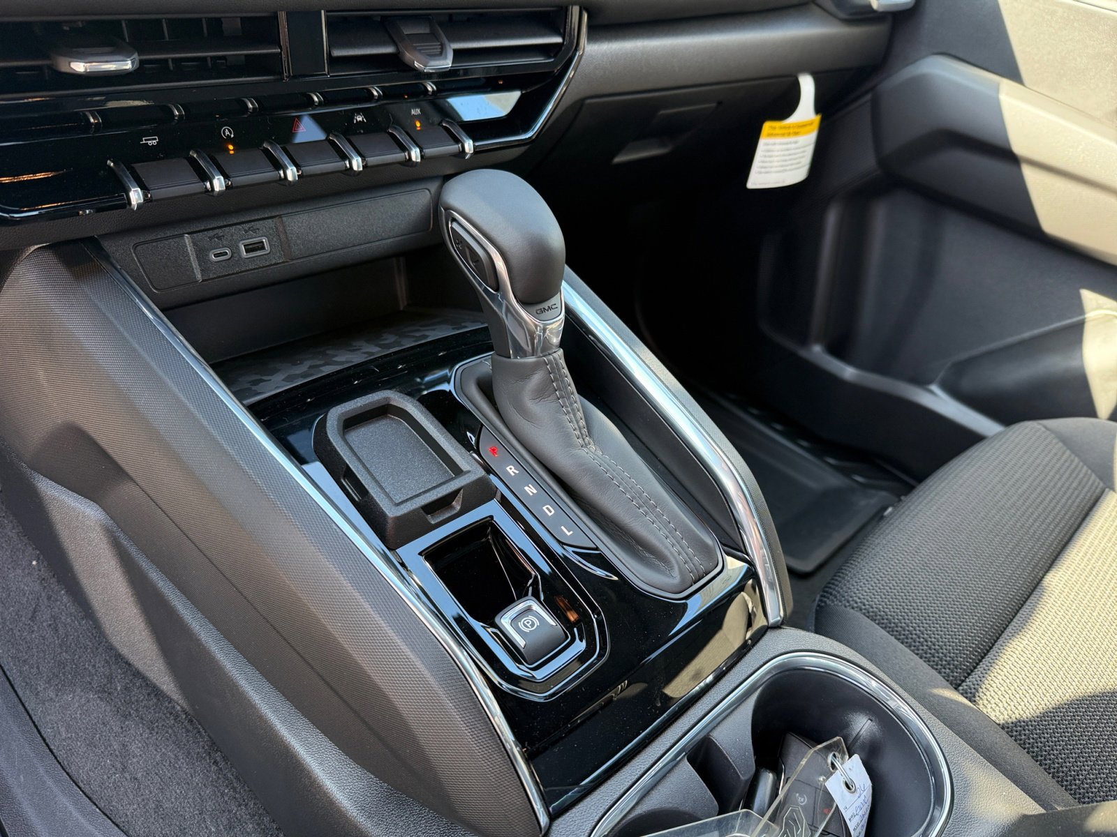 2026 Gmc Canyon Elevation photo 13