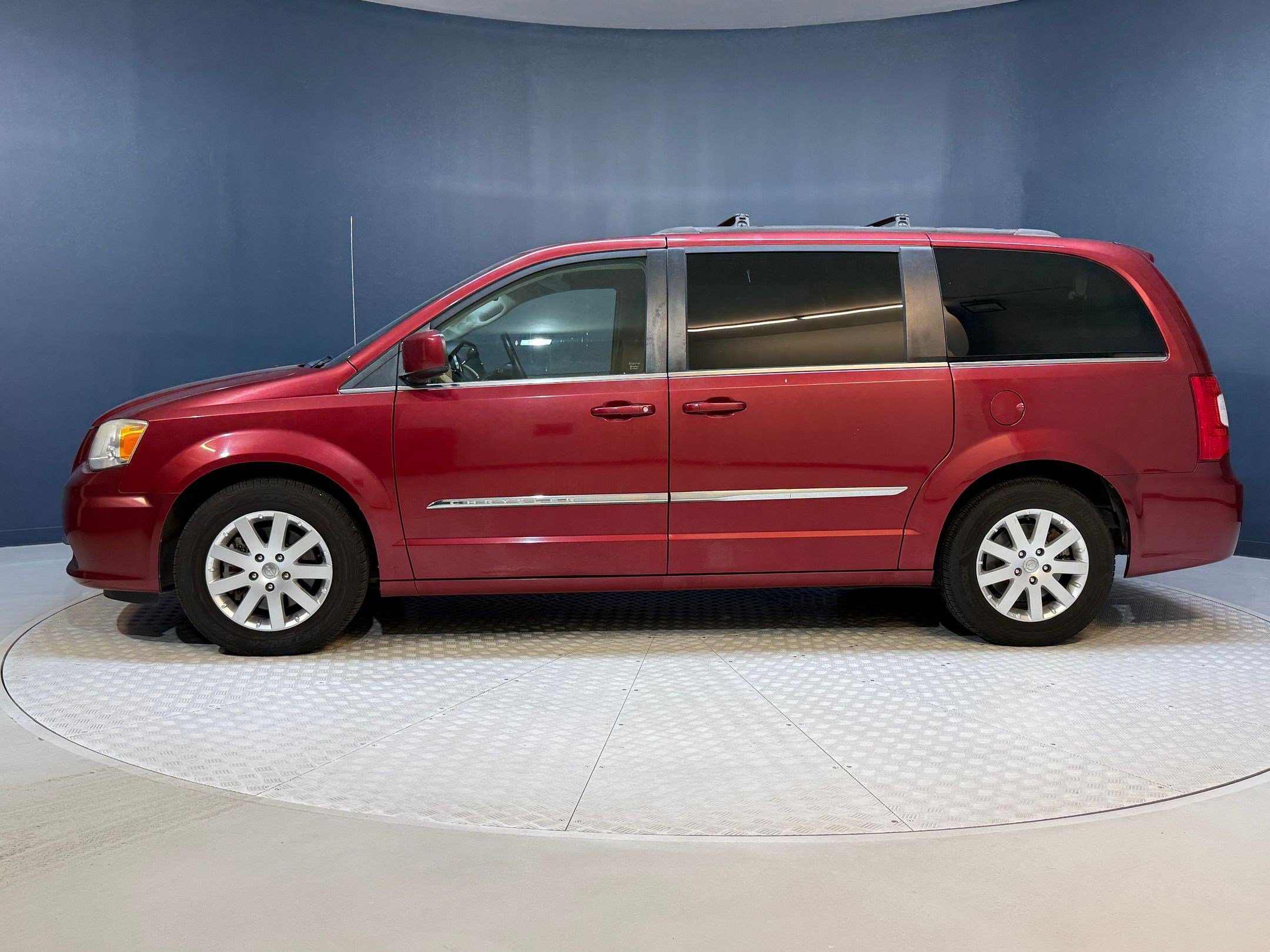 Used 2015 Chrysler Town & Country Touring with VIN 2C4RC1BG1FR582140 for sale in Orlando, FL