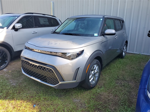2025 Kia Soul LX S photo 3