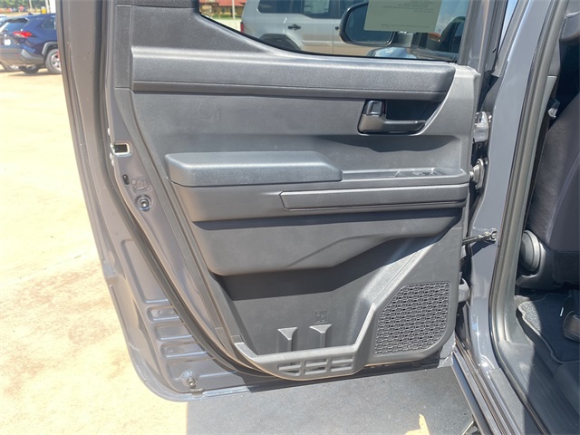 2025 Toyota Tacoma SR5 4x4 Double Cab photo 11