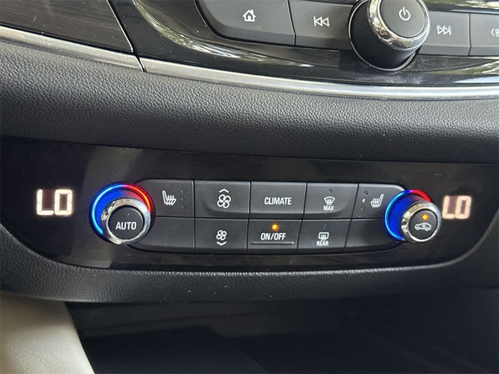 2023 Buick Enclave Essence photo 18