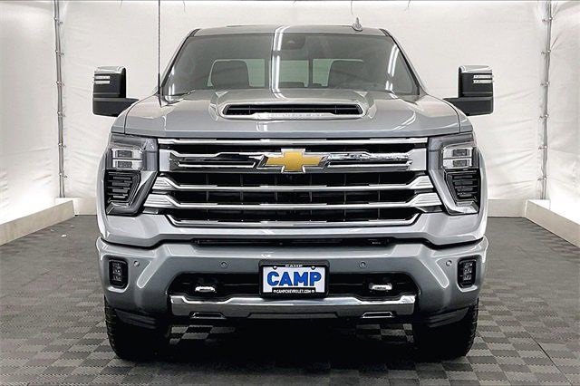 2025 Chevrolet Silverado 3500HD High Country photo 6