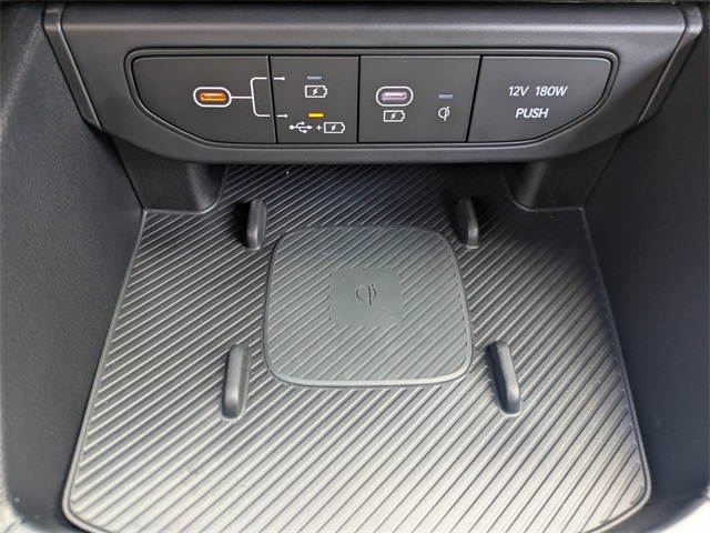 2025 Kia K4 GT-Line photo 22