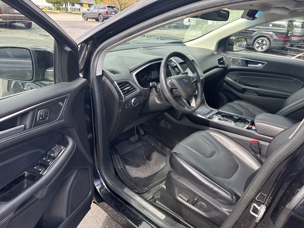 2019 Ford Edge Titanium photo 14