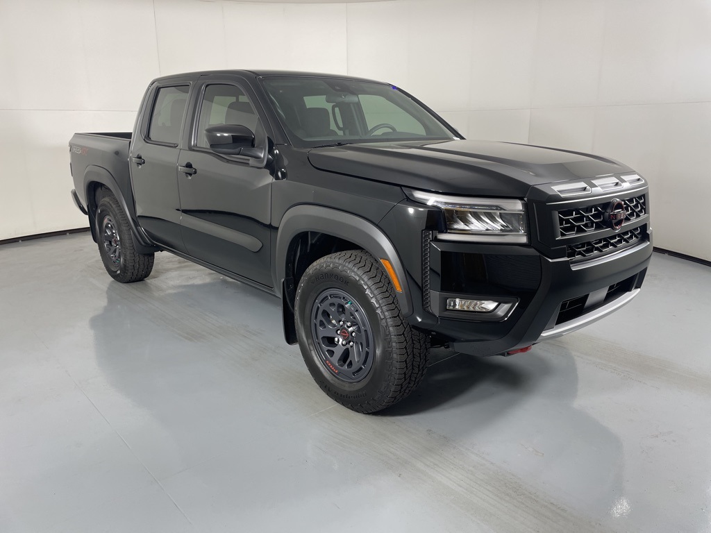 2025 Nissan Frontier Crew Cab PRO-4X photo 2