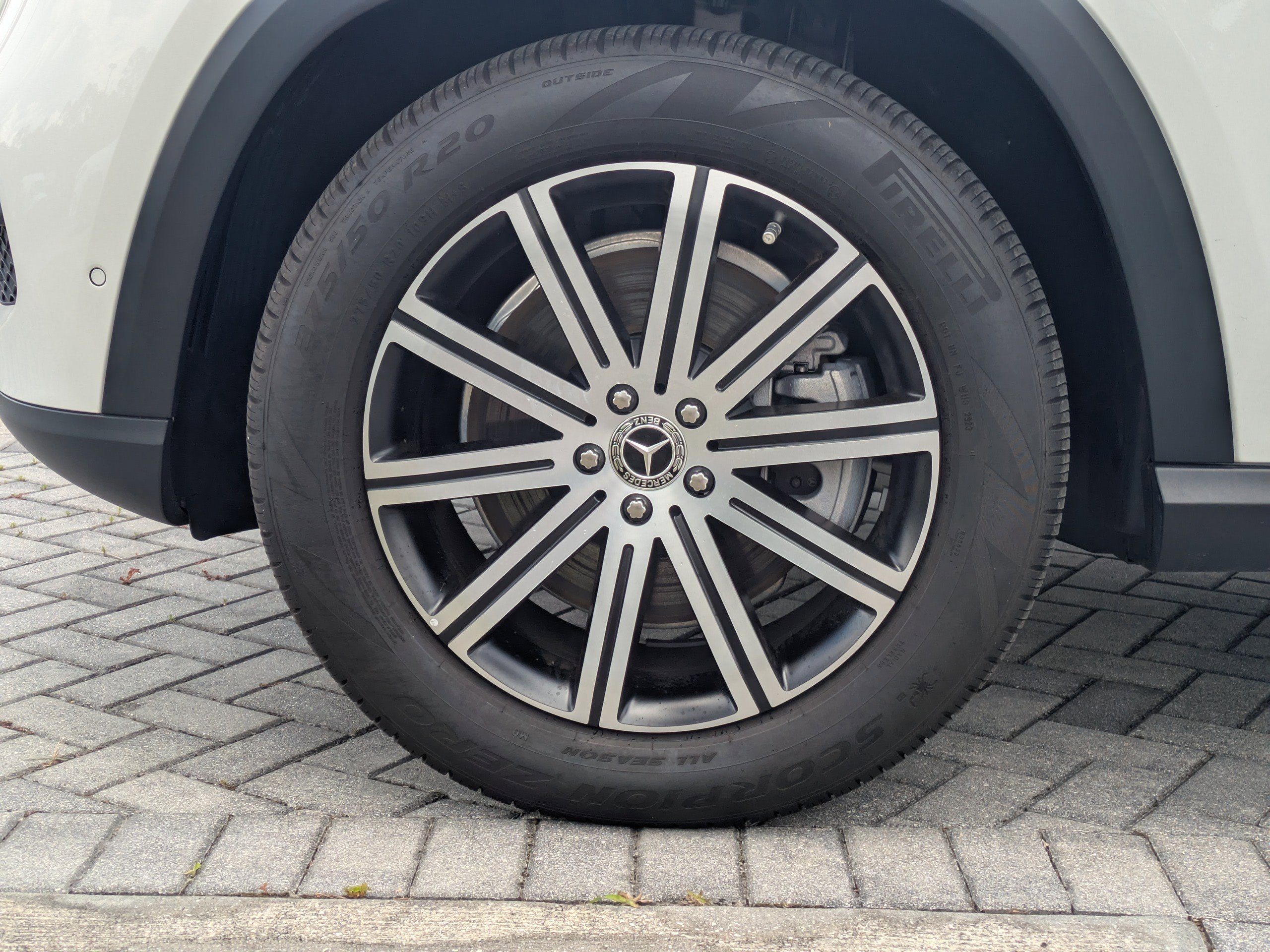 2024 Mercedes Benz GLE 450 4MATIC photo 2
