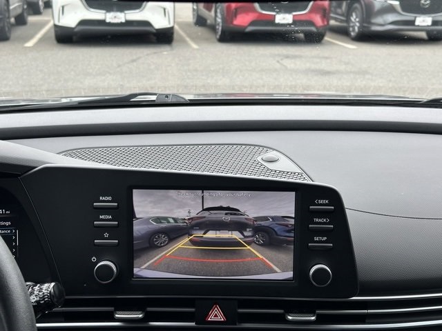 2023 Hyundai Elantra SEL photo 12
