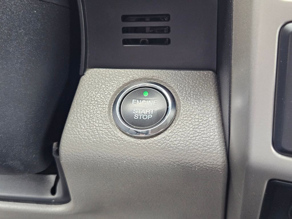 2018 Ford F-150 Lariat photo 13