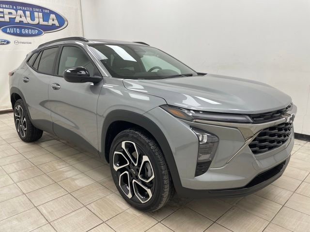 2026 Chevrolet Trax RS's photo