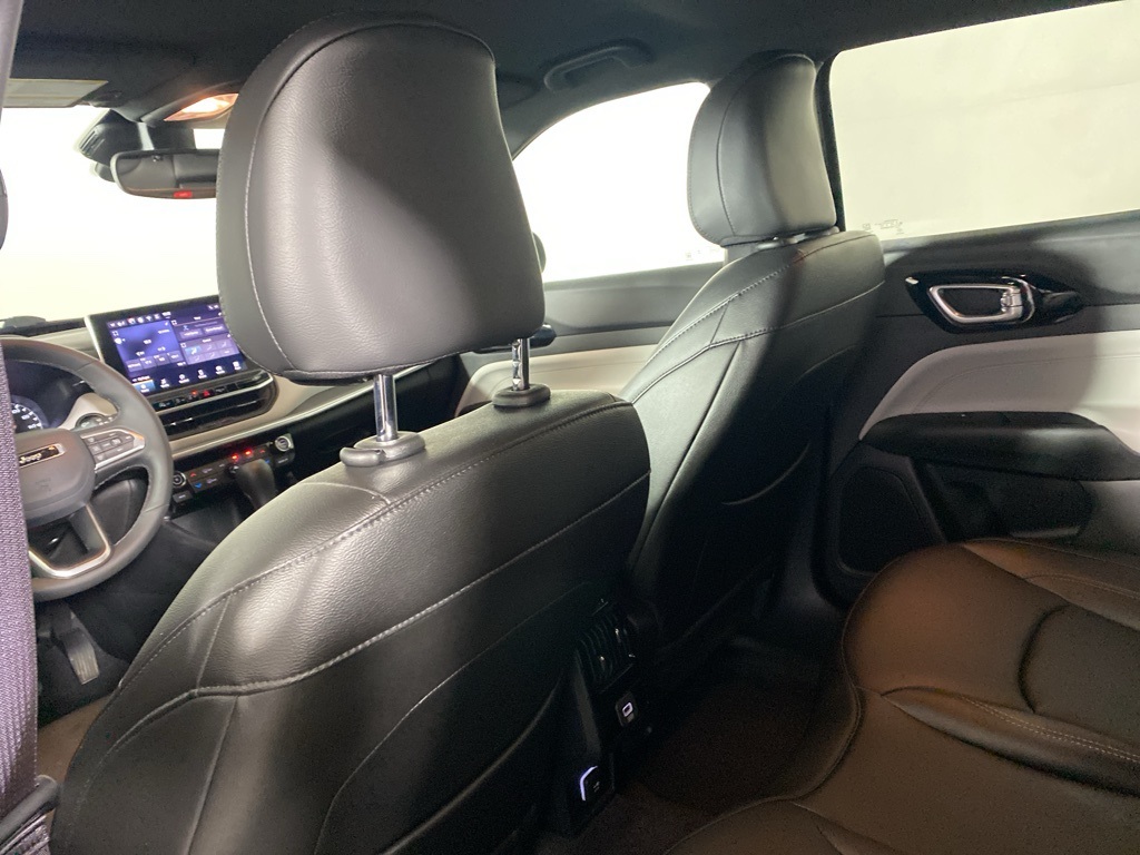 2024 Jeep Compass Limited photo 11