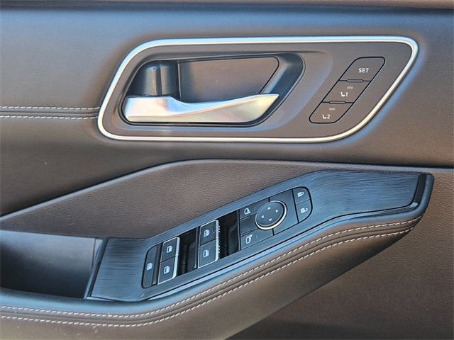 2023 Nissan Rogue Platinum photo 24