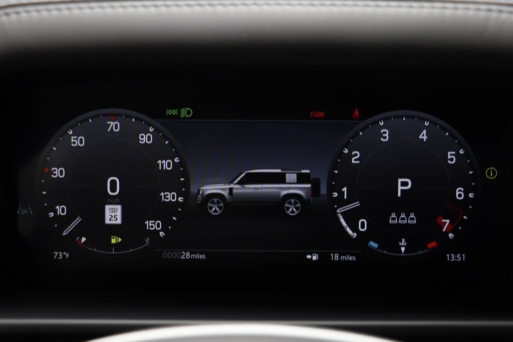 2025 Land Rover Defender 110 X-Dynamic SE photo 6