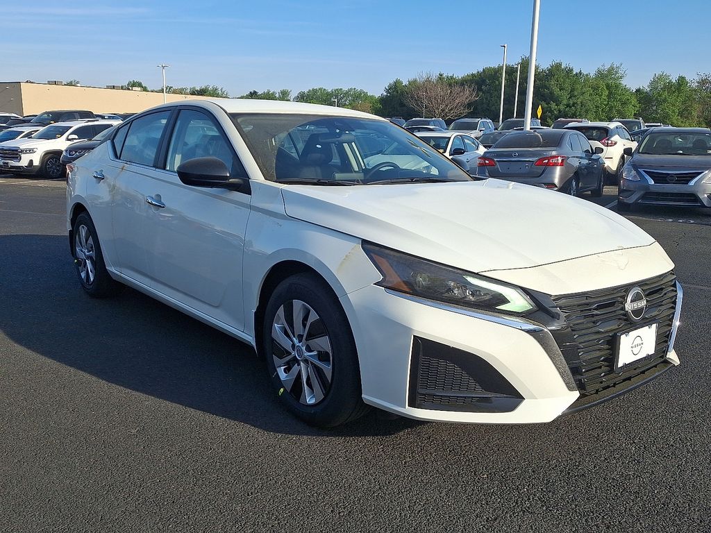 2025 Nissan Altima 2.5 S photo 2