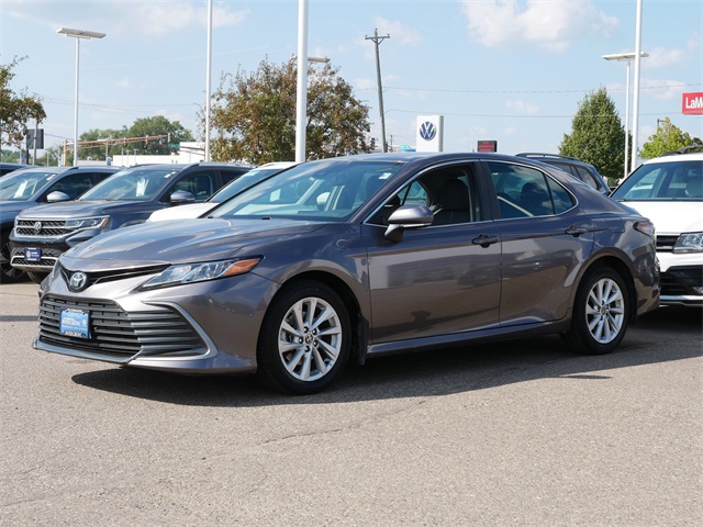 2023 Toyota Camry LE photo 2