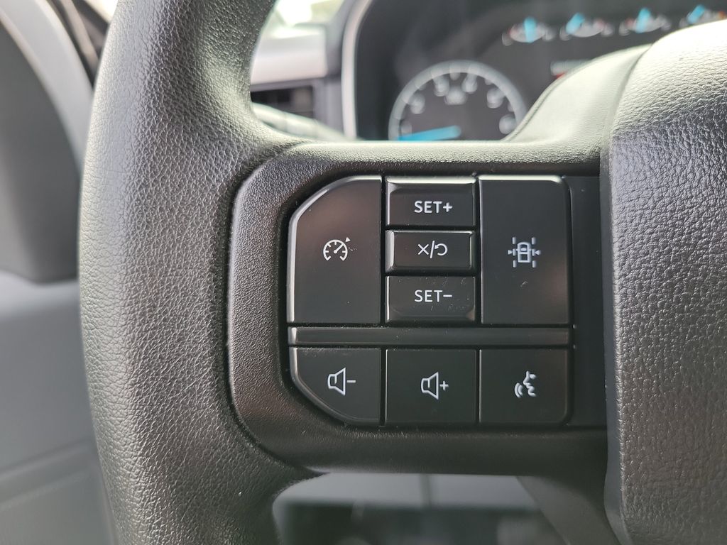 2023 Ford F-150 XLT photo 4