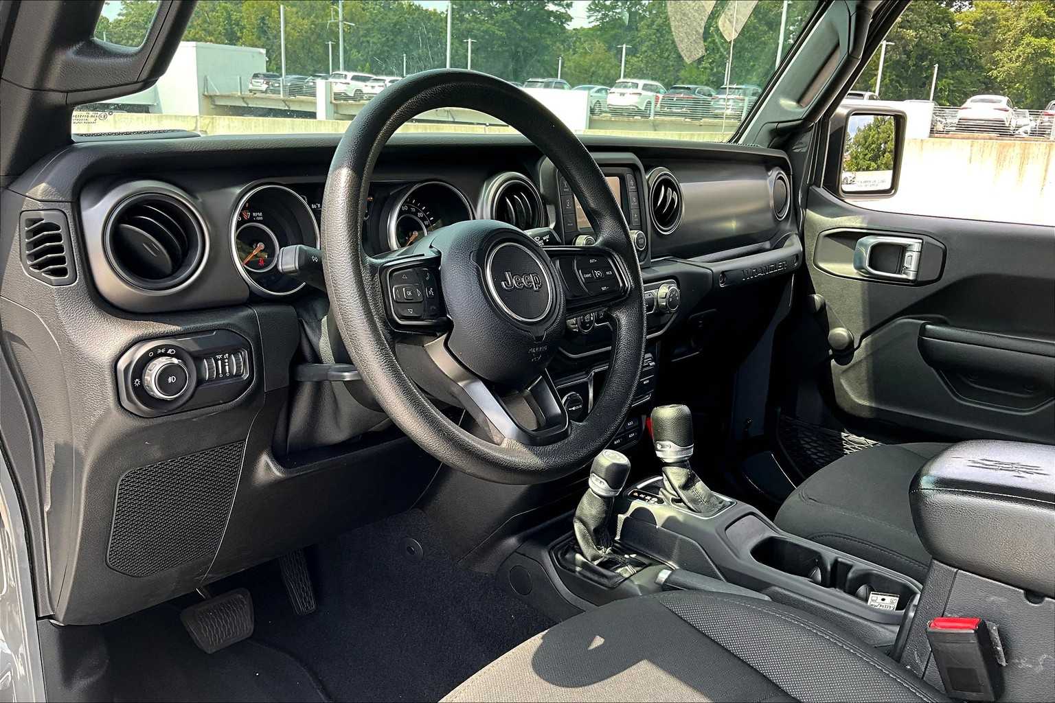 2021 Jeep Wrangler Unlimited Sport photo 16