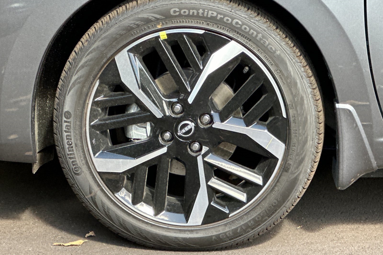 2025 Nissan Versa 1.6 SR photo 30