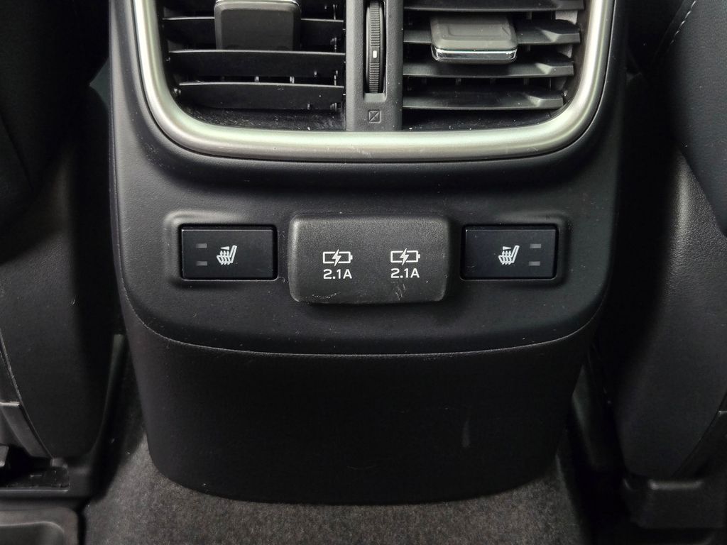 2021 Subaru Outback Limited photo 16