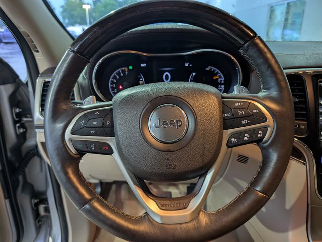 2017 Jeep Grand Cherokee Overland photo 19