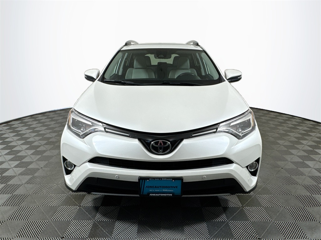 2017 Toyota RAV4 Limited photo 3