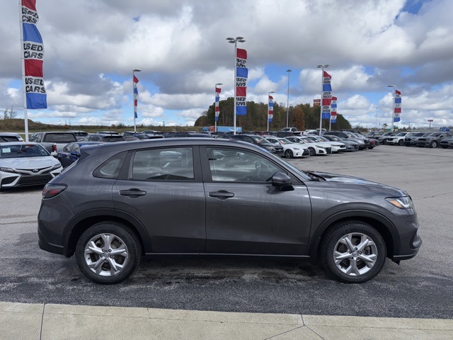 2025 Honda HR-V LX photo 4
