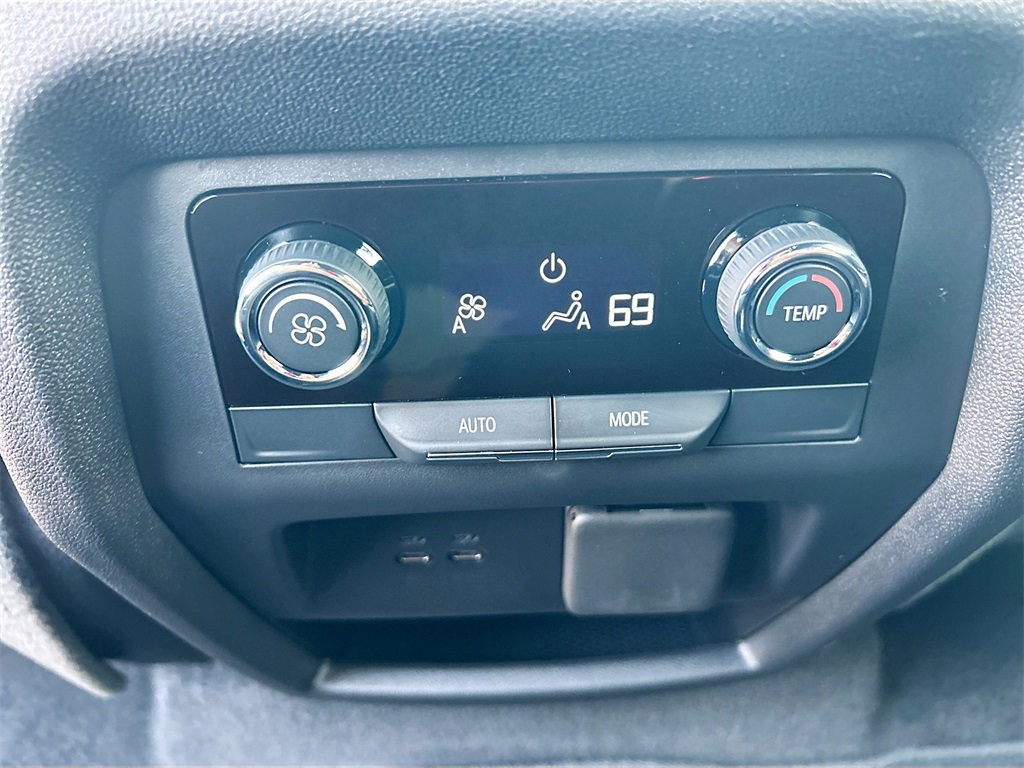 2026 Chevrolet Traverse photo 22