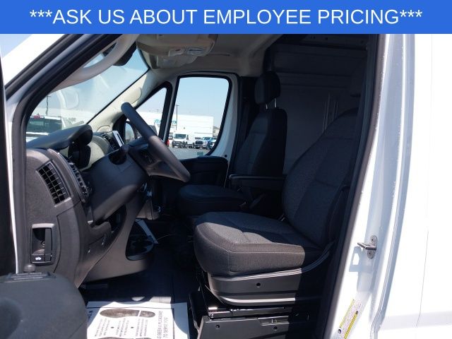 2025 Ram ProMaster 3500 photo 2