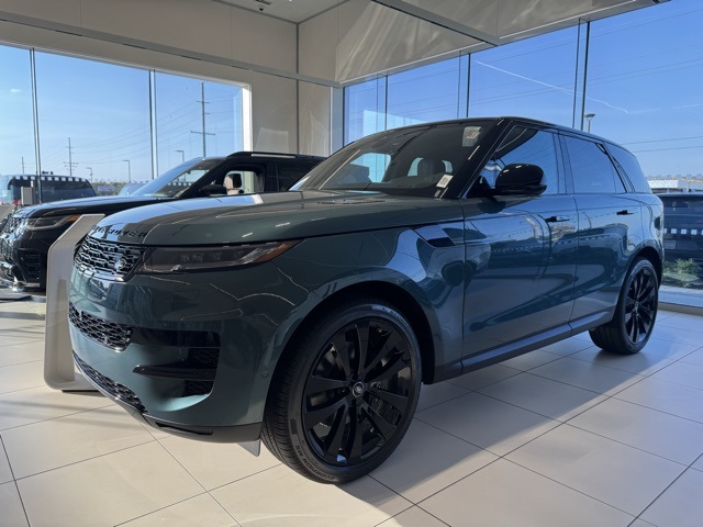 2025 Land Rover Range Rover Sport SE photo 14